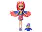 Poupée Enchantimals avec des ailes colorées et une petite figurine d'oiseau.