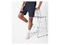 Shorts et t-shirt sportswear pour homme.