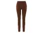 Leggings côtelées marrons.