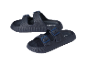 Sandales bleues pour enfants avec deux boucles.