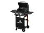 Un barbecue à gaz noir sur un chariot à roulettes de Grillmeister.