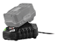 Chargeur de batterie Parkside X20V Team avec batterie insérée.
