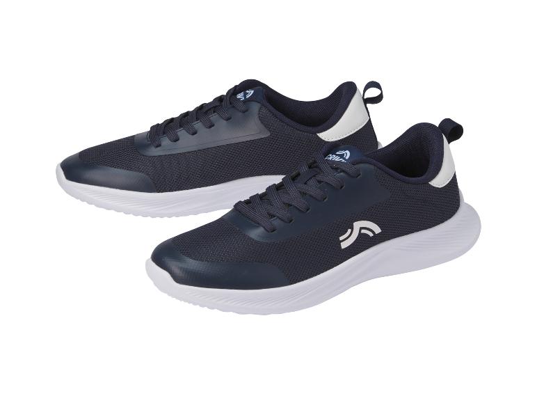Deux paires de baskets Crivit bleu marine et blanches.