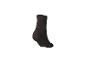 Chaussette noire unique sur fond blanc