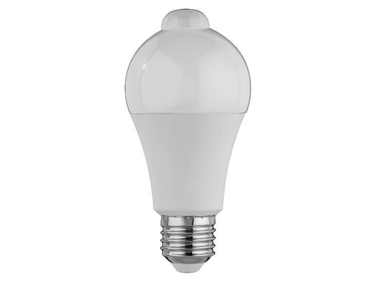Ampoule LED blanche avec détecteur de mouvement, sur fond blanc