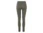 Leggings vert foncé.