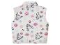 Un gilet blanc avec un imprimé Bambi et des motifs floraux.