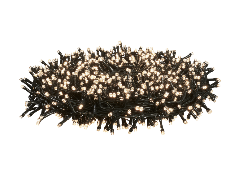 Guirlande lumineuse LED blanc chaud sur fond noir