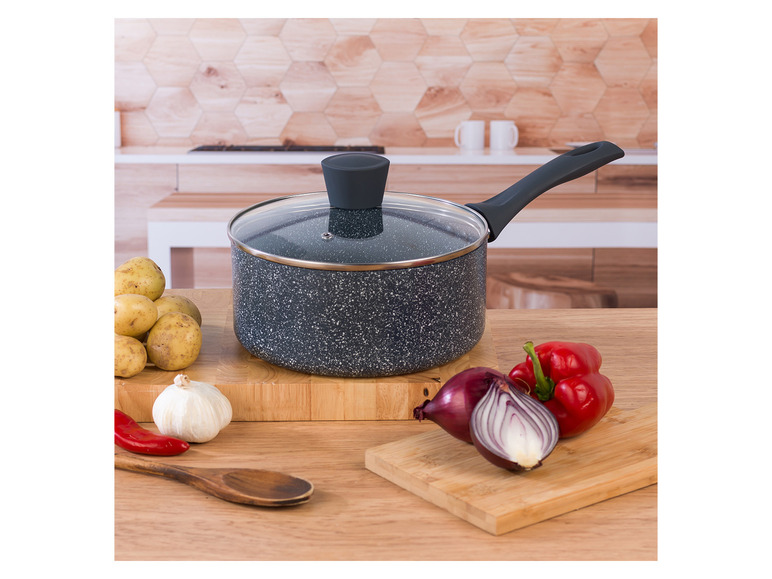 Aller en mode plein écran : Russell Hobbs Wok, casserole à manche, sauteuse ou casserole, Aluminium Nightfall Collection Blue Marble  - Image 5