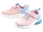 Chaussures de sport roses et bleues pour enfants avec des fermetures auto-agrippantes.