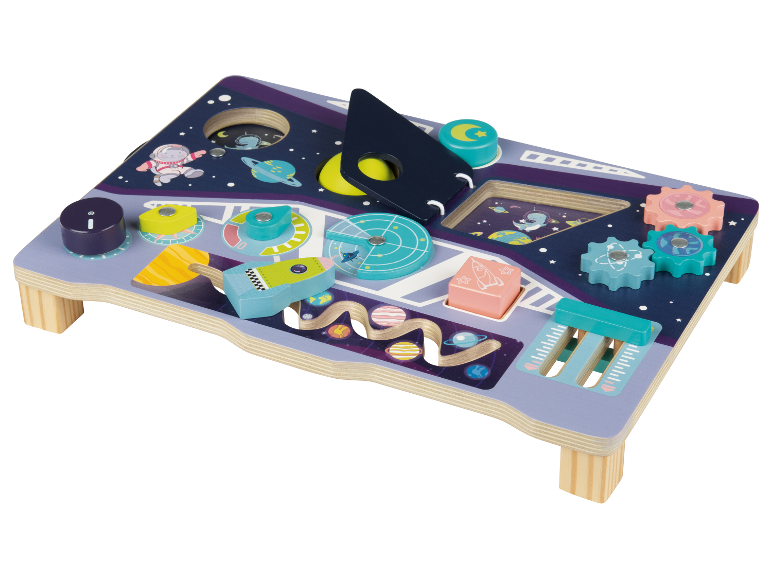 Un jouet en bois sur le thème de l'espace, plein de fonctions interactives pour les tout-petits.