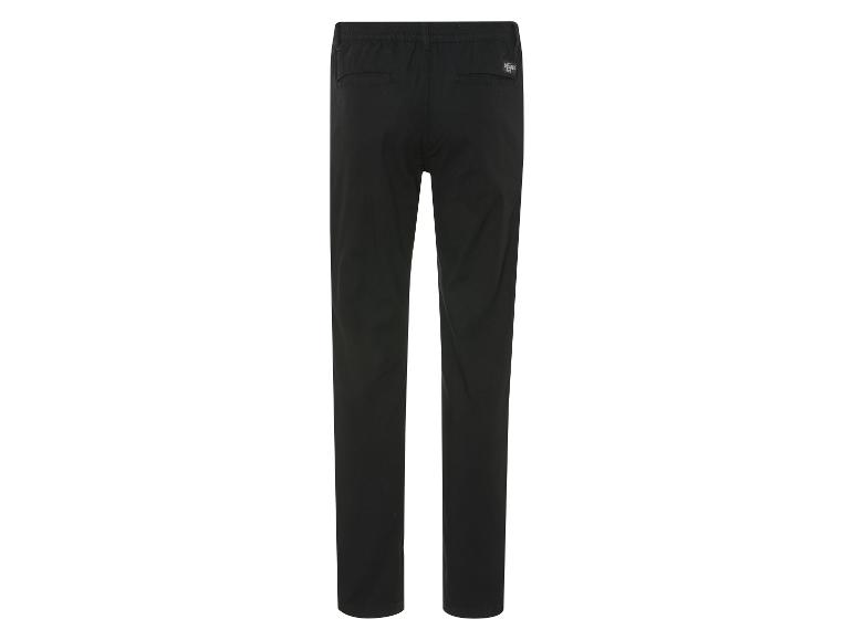 Pantalon noir, vue arrière.
