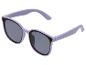 Lunettes de soleil en plastique violet avec verres foncés, vues de côté.