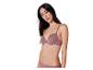 Soutien-gorge et bas coordonnés couleur taupe.
