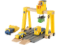 Grue jouet jaune avec ouvrier, conteneur et véhicules sur rail. Max 50t.