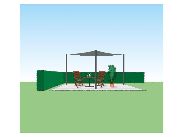 Pergola avec voile d'ombrage, table et chaises sur une terrasse, entourée d'une haie.