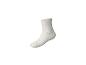 Chaussette courte blanche sur fond blanc.