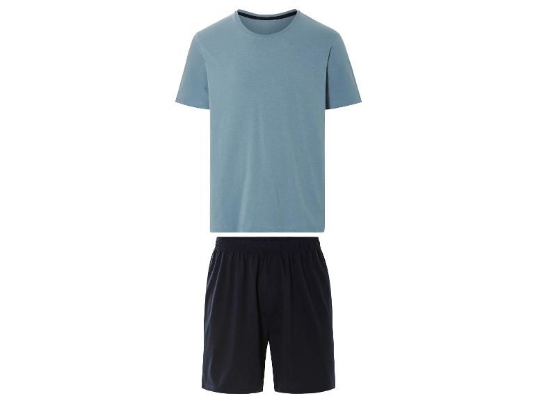 T-shirt et shorts pour homme : ensemble décontracté.