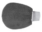 Un tapis de bain gris avec une bordure blanche.