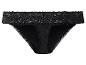 Culotte noire en dentelle.
