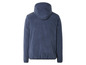 Une veste bleu marine à capuche.