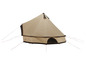 Une tente en toile beige avec une bordure brun foncé.