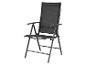 Une chaise de jardin pliante noire avec accoudoirs.