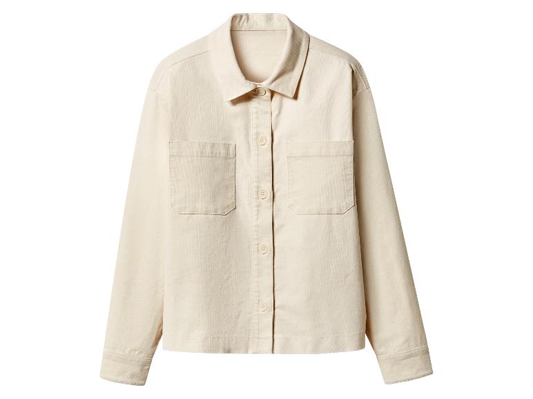 Chemise beige à manches longues avec poches poitrine