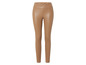 Leggings en cuir marron.