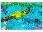 Une tortue de mer avec des poissons et des coraux dans une scène sous-marine.