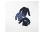 Trois t-shirts manches longues pour garçon, dans des tons de bleu et bleu marine.