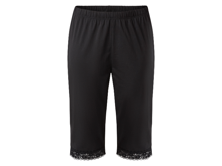 Shorty noir avec dentelle.