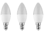 Trois ampoules LED en forme de bougie.