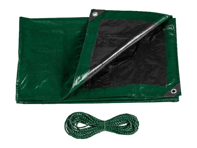 Bâche verte avec un côté noir et une corde verte enroulée