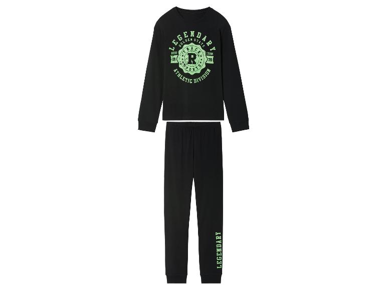 Un pantalon de survêtement noir et un haut à manches longues avec un design sportif.