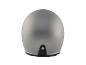 Un casque de moto gris avec une visière noire.