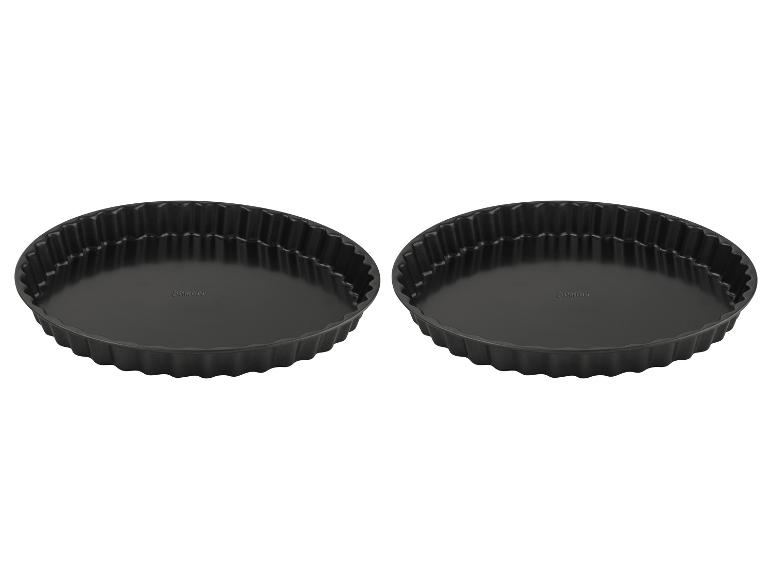 Deux moules à tarte noirs Silvercrest.