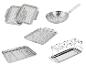 Grilles, panier vapeur et supports à grillades en acier inoxydable.