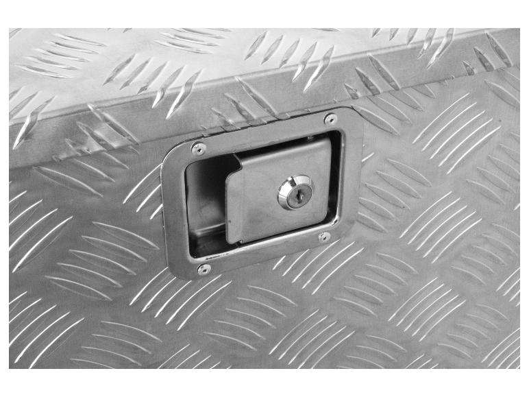 Boîte en aluminium verrouillable avec surface antidérapante.