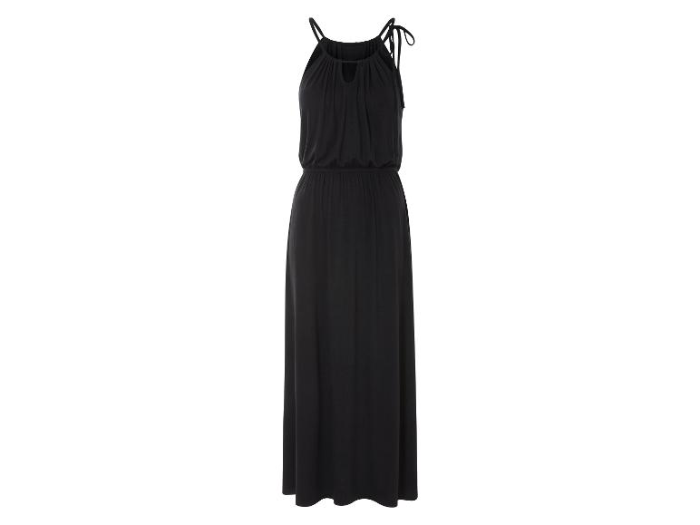 Robe longue noire, style bohème chic.