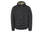 Une veste d'hiver noire U.S. Grand Polo à capuche.