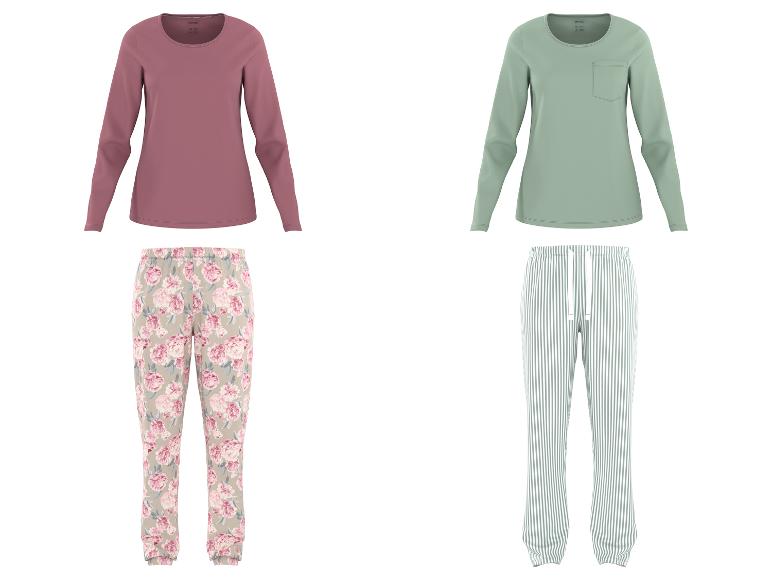 Deux pyjamas à manches longues, l'un à imprimé floral et l'autre à rayures