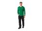 Homme en chemise verte et pantalon de travail noir