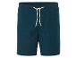 Shorts de sport bleu foncé.