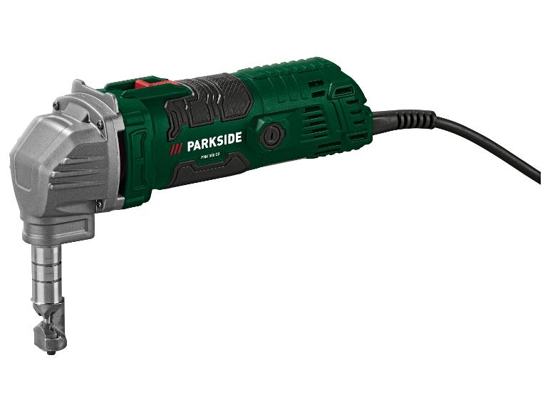 Grignoteuse Parkside PMK 550 C2 verte et grise sur fond blanc.