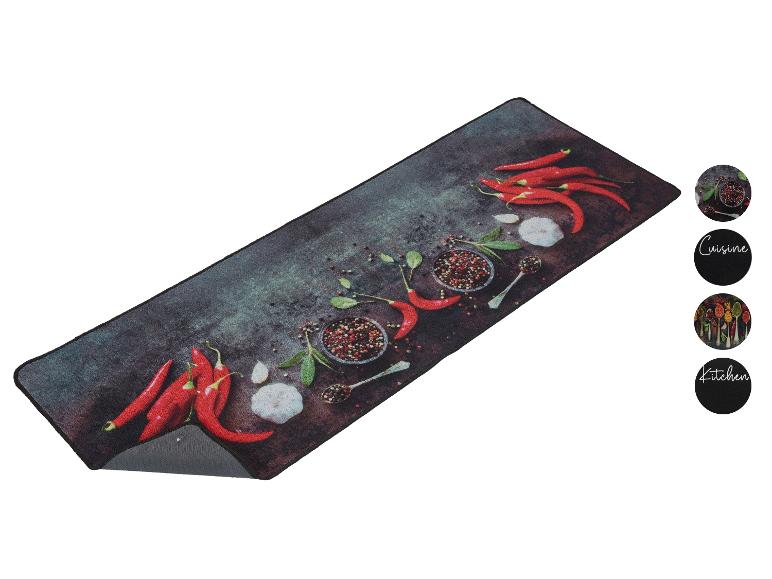 Tapis de cuisine long avec des piments rouges et des épices.