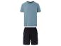 T-shirt et shorts pour homme : ensemble décontracté.