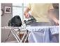 Centrale vapeur SILVERCREST® SDSB 2400 B1 lors du repassage d'une chemise.