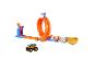 Coffret de jeu Hot Wheels Monster Trucks avec piste et voiture.