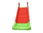 Toboggan rouge et vert pour enfants.